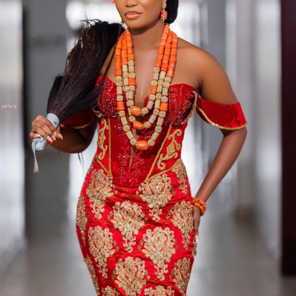 African handbeaded costume piece with corset - Picture 1 of 4